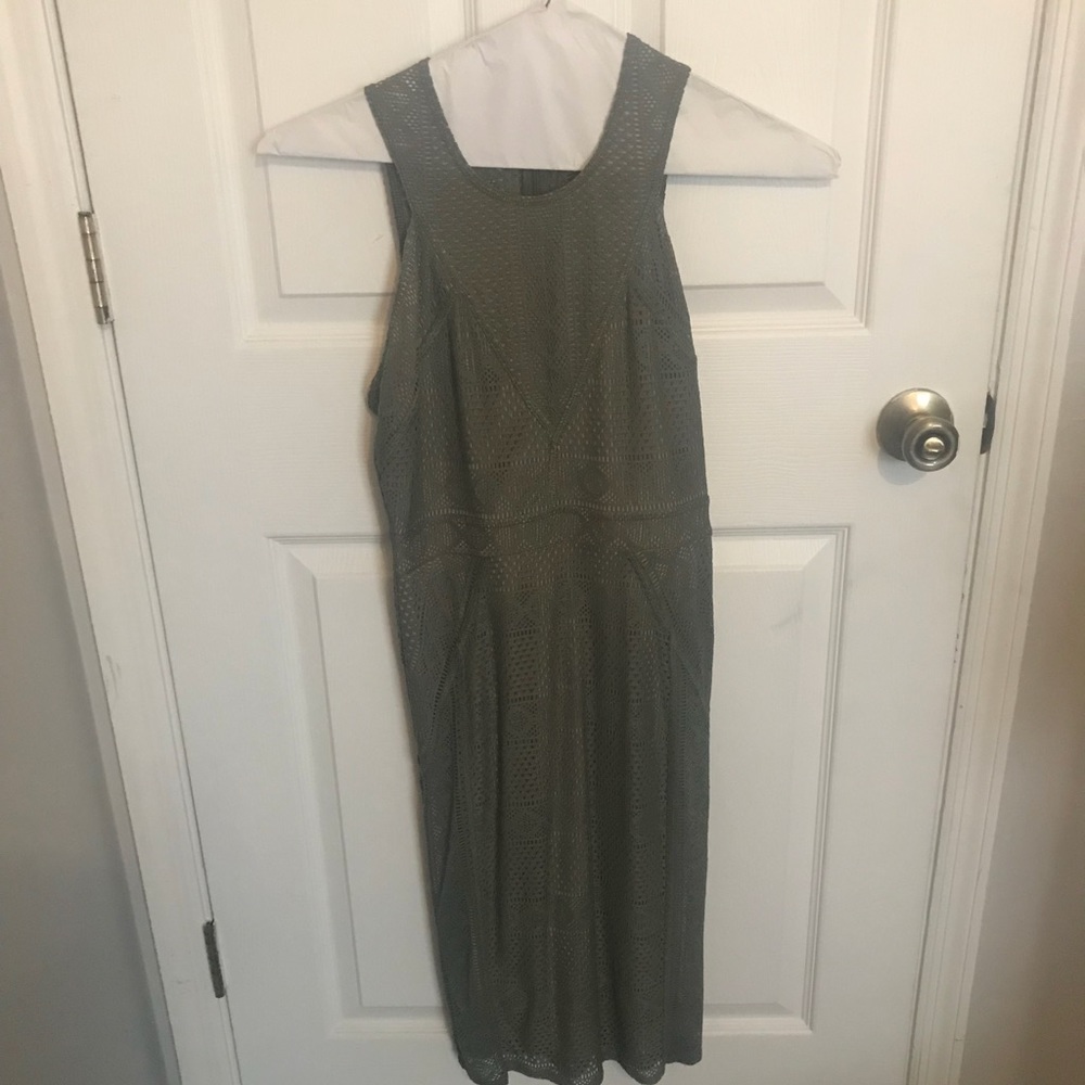 Dress - Picture 5 of 6